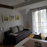 Apartment Apple